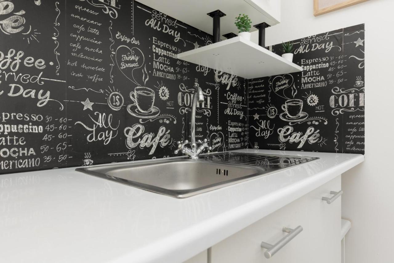 Affordable Underground Studio Near Pge Narodowy By Noclegi Renters วอร์ซอ ภายนอก รูปภาพ